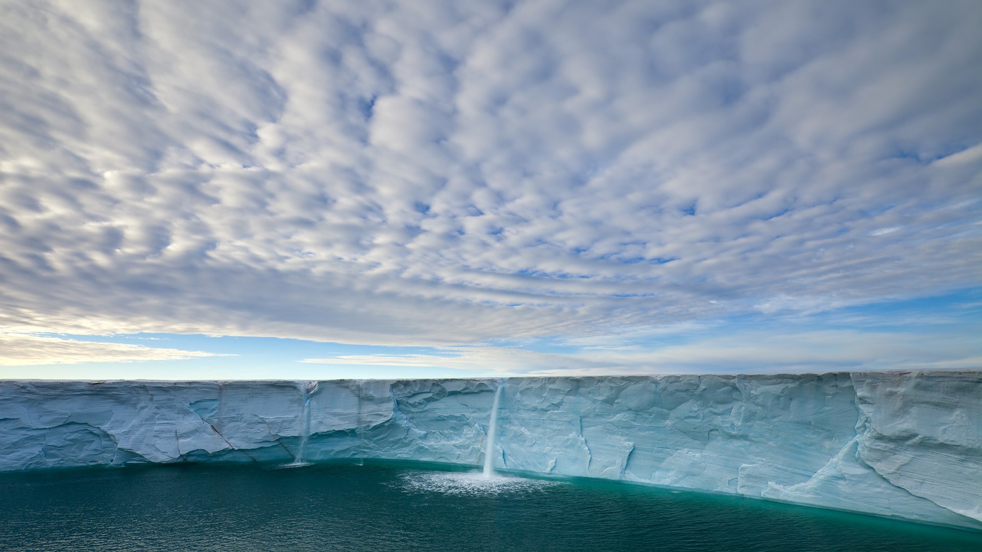 21米！女子铅球怪物一掷打懵全场，解说员激动到喊破音，女子铅球记录难破